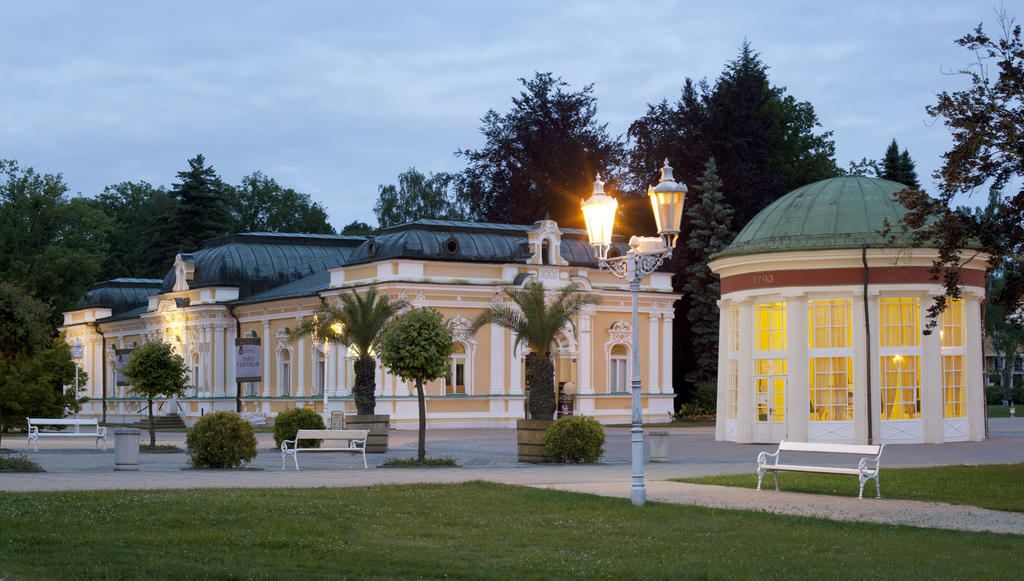 Dr. Adler Spa & Kurhotel Františkovy Lázně Kültér fotó