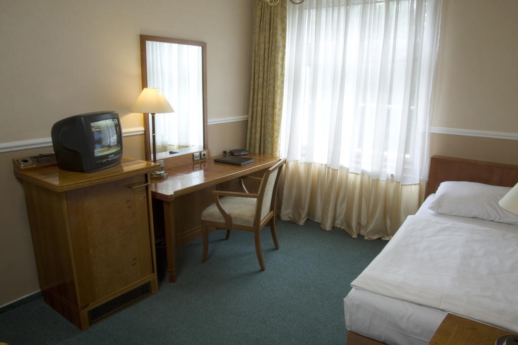 Dr. Adler Spa & Kurhotel Františkovy Lázně Szoba fotó