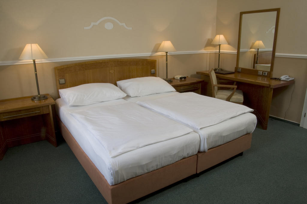 Dr. Adler Spa & Kurhotel Františkovy Lázně Szoba fotó
