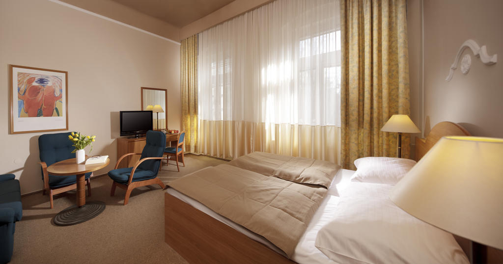 Dr. Adler Spa & Kurhotel Františkovy Lázně Szoba fotó