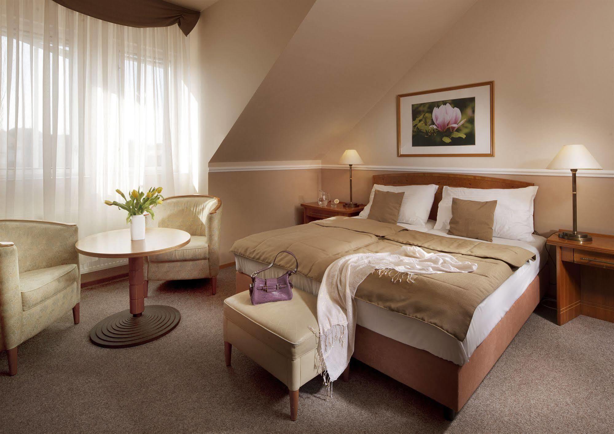Dr. Adler Spa & Kurhotel Františkovy Lázně Kültér fotó