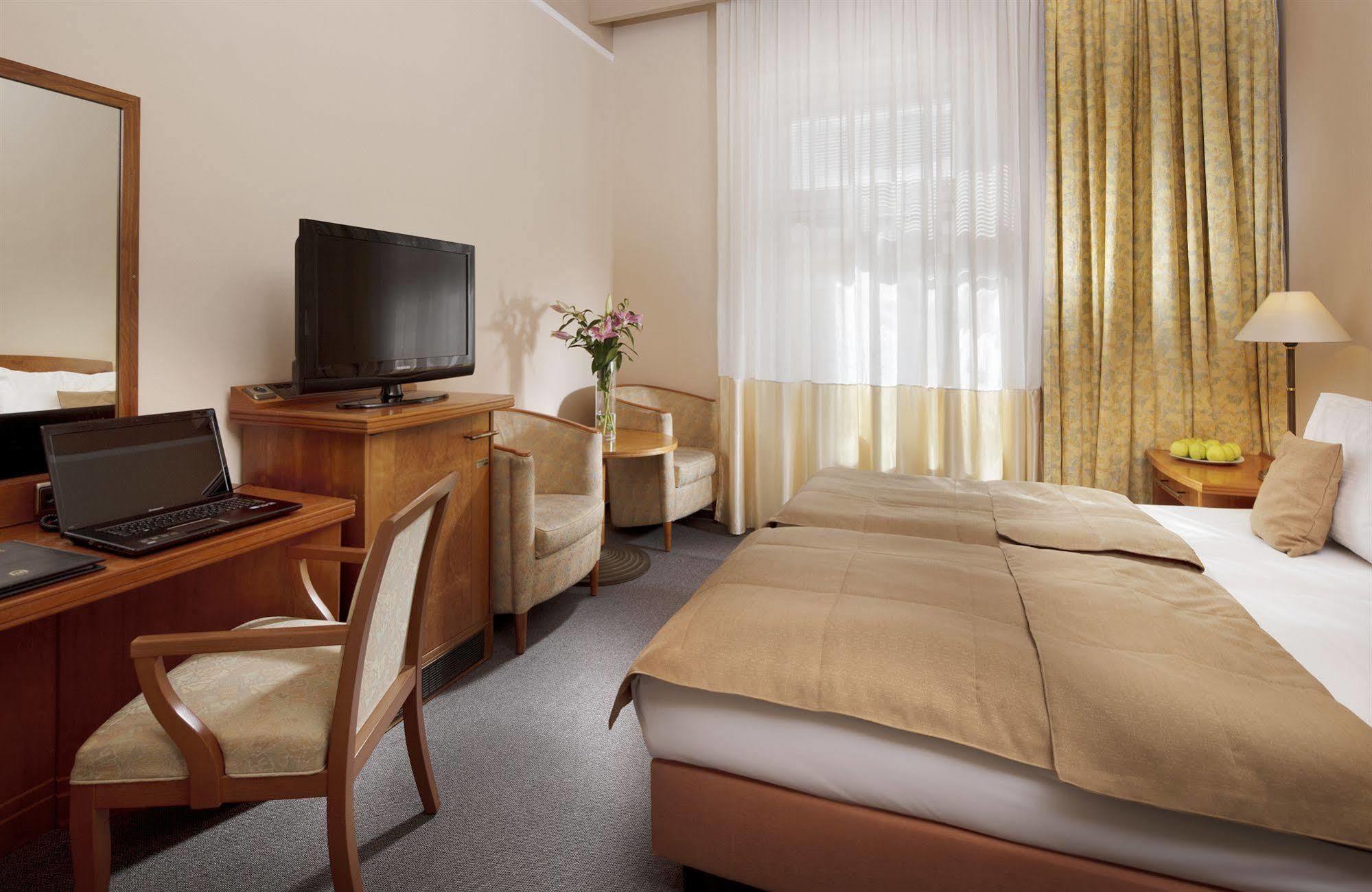 Dr. Adler Spa & Kurhotel Františkovy Lázně Kültér fotó